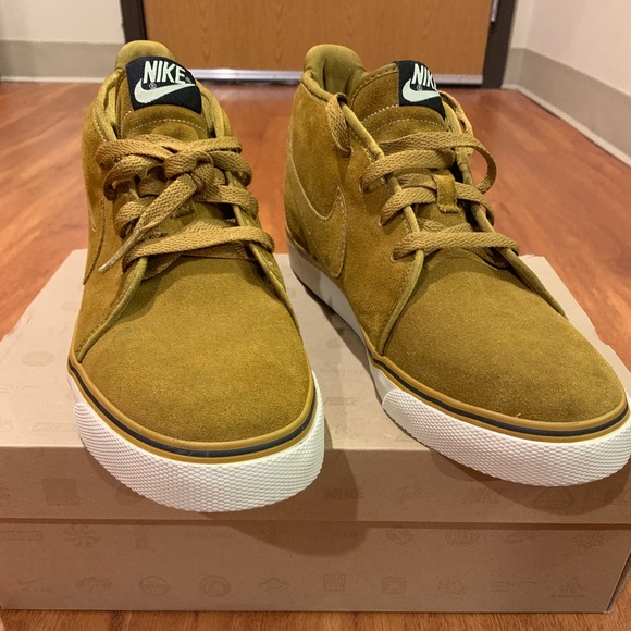 nike brown leather trainers